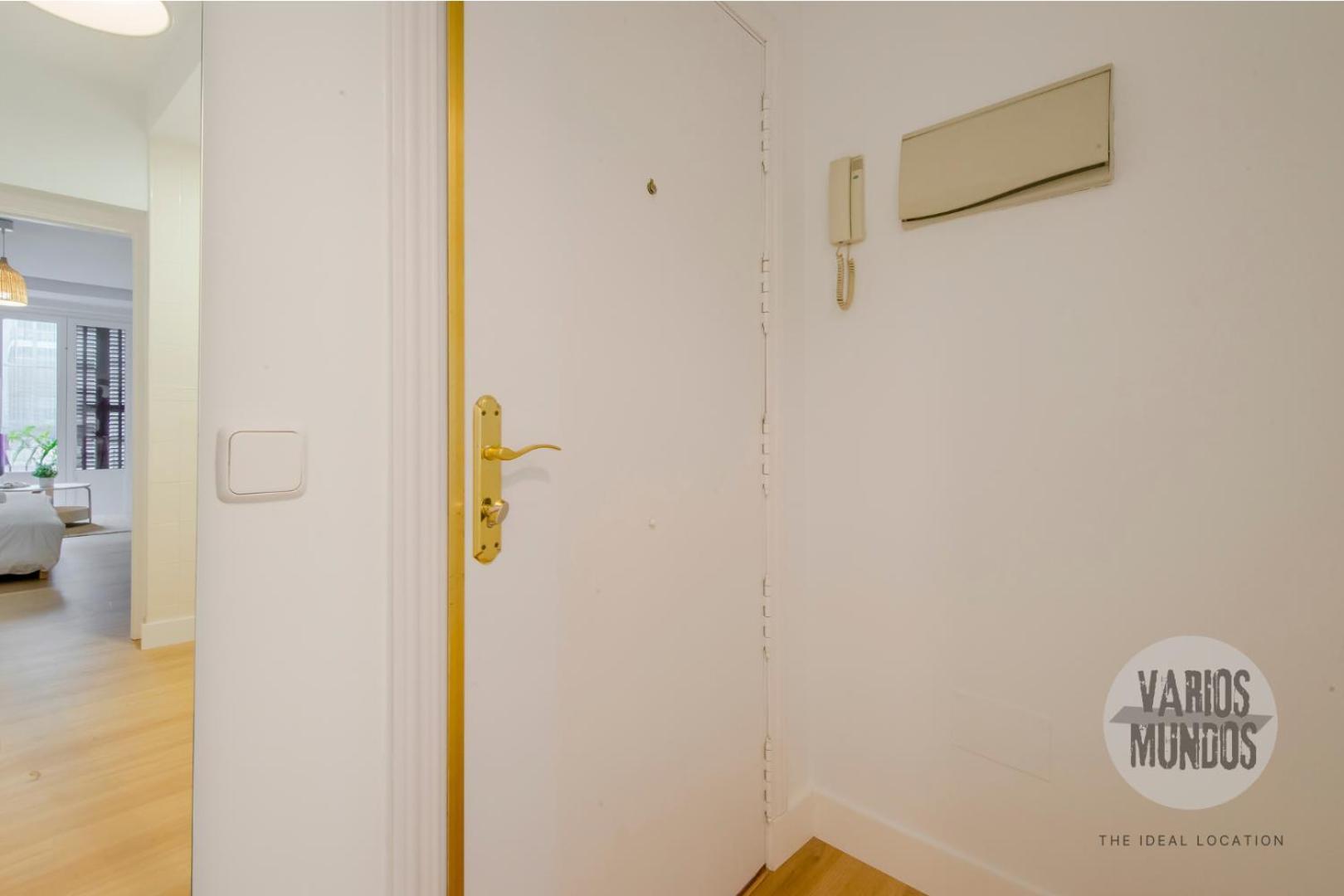 Tu Balcon En Madrid Para 3, Carretas 25 المظهر الخارجي الصورة